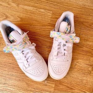 Adidas Disney Forum 84 Low
Women's Shoes